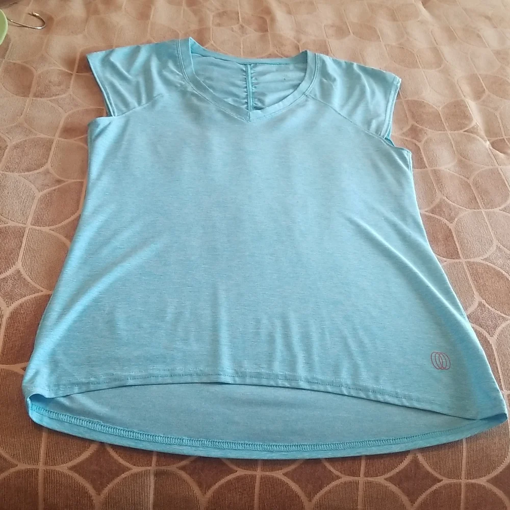 Balance Collection VNeck Ruched Back Top Small - Picture 12 of 12